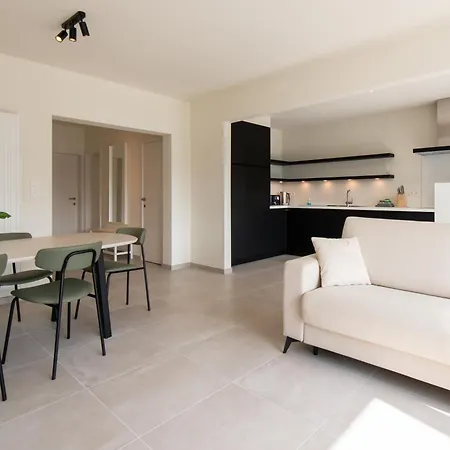 Trendy Seaside Apartment